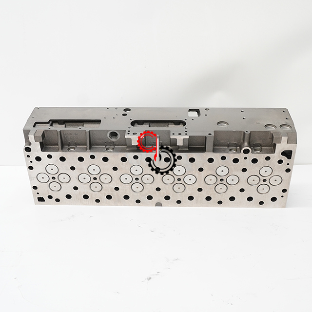Совершенно новые детали двигателя Cummins Головка блока цилиндров ISX QSX 4393480 3104451 3104450 4386011 5413784 5658287